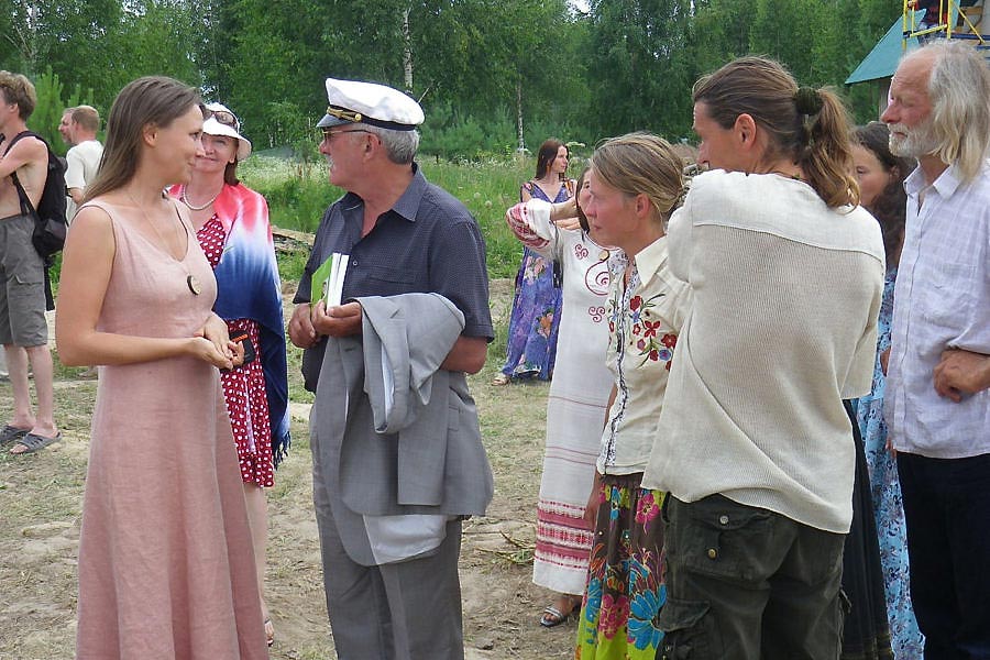 person_megre_dobraya_zemlya_2012_1